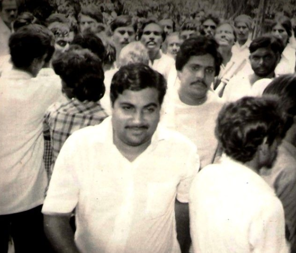 Nitin Gadkari in college days