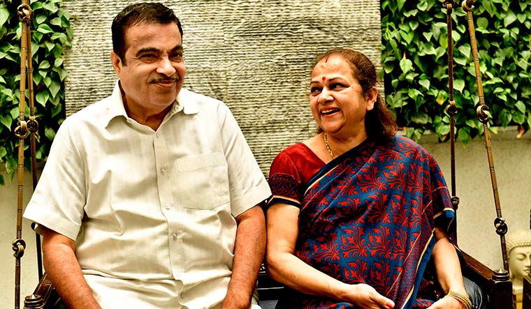 Nitin Gadkari with wife