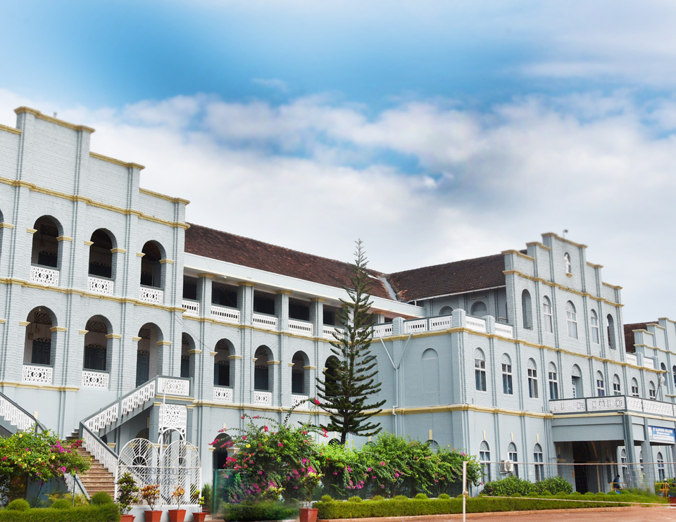 St. Aloysius College, Mangaluru