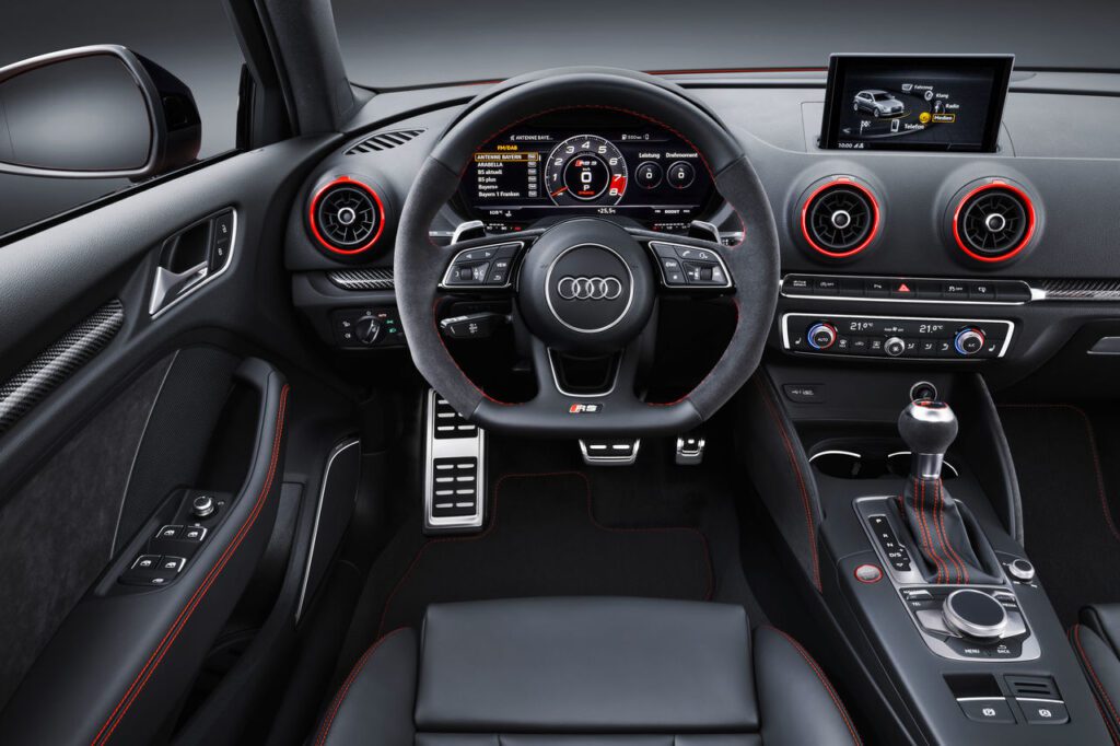 Audi RS3 controls