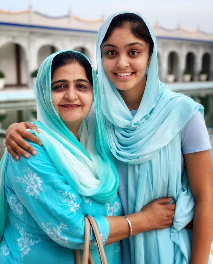 Harleen Deol with mother