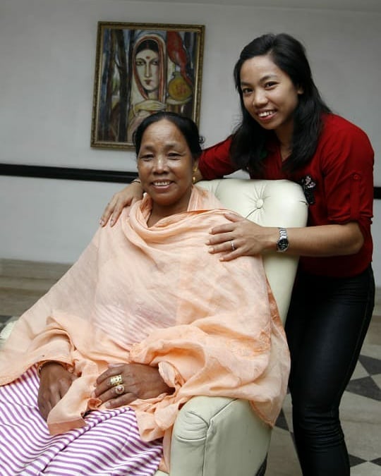 Saikhom Mirabai Chanu with mother