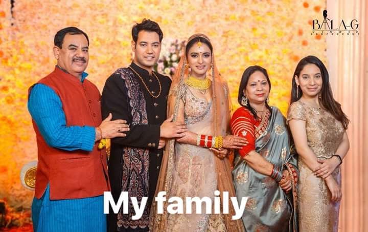 Harak Singh Rawat with family