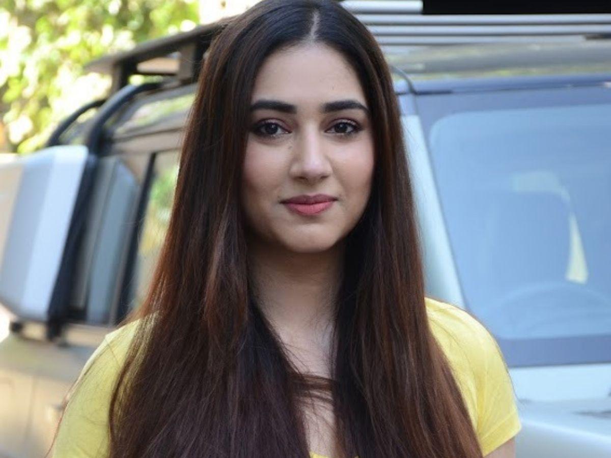 Disha Parmar (Actress) Height, Age, Boyfriend, Family 2022