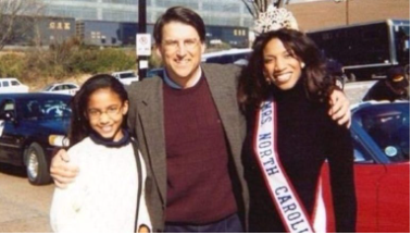 Cheslie as a child with her father and mother after her mother won the crown of Mrs North Carolina US 2002