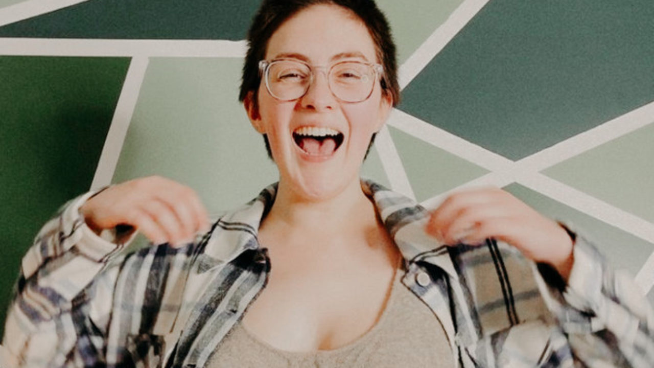 Who Is Charlie Blythe? Her Parents, Real Name, Hockey, Hillsong & Biography