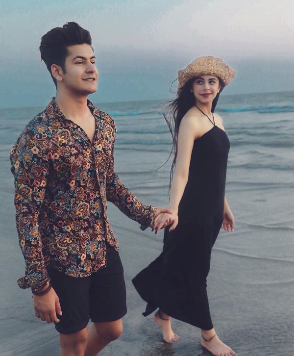 Manjul-Khattar-with-Ritika-Badiani