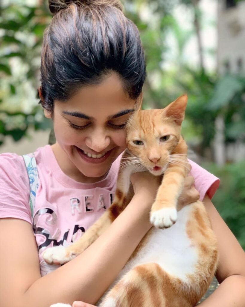 Aaditi with her pet cute cat