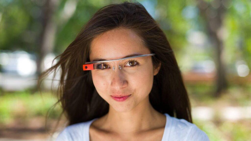 Amanda Rosenberg wears Google Glass