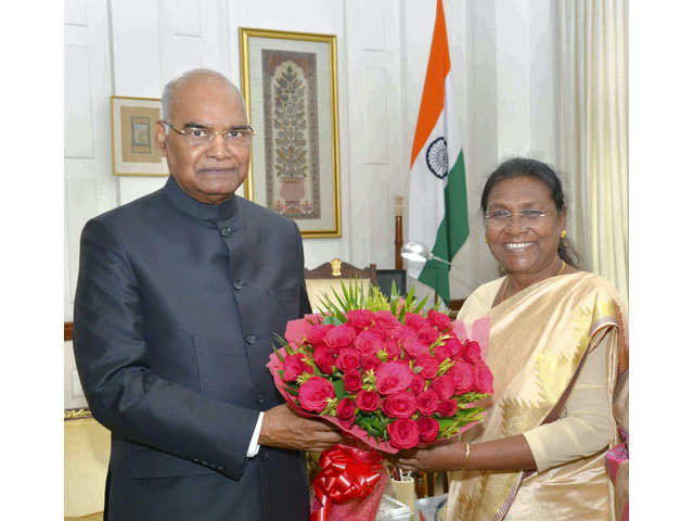 Draupadi Murmu meets President Ramnath Kovind
