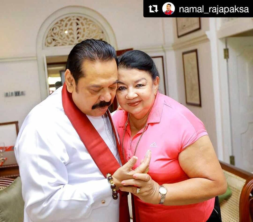Mahinda Rajapaksa with his wife