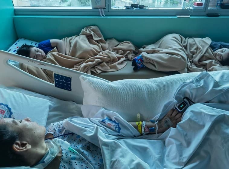 Andrew share photo of wife in hospital with their children