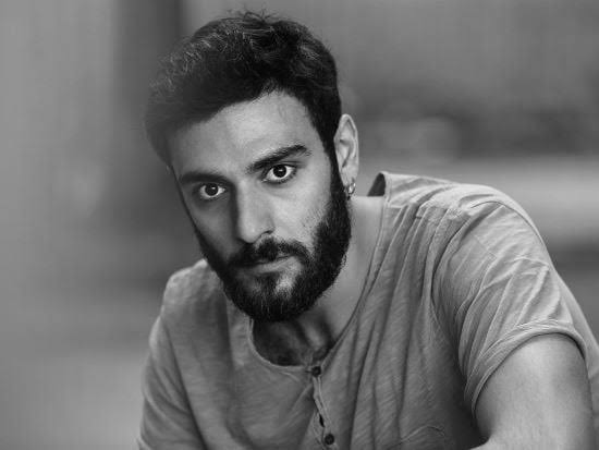 Jonathan India Parents, Ethnicity, Nationality, Age, Height, Girlfriend,  Wiki, Biography, Photos