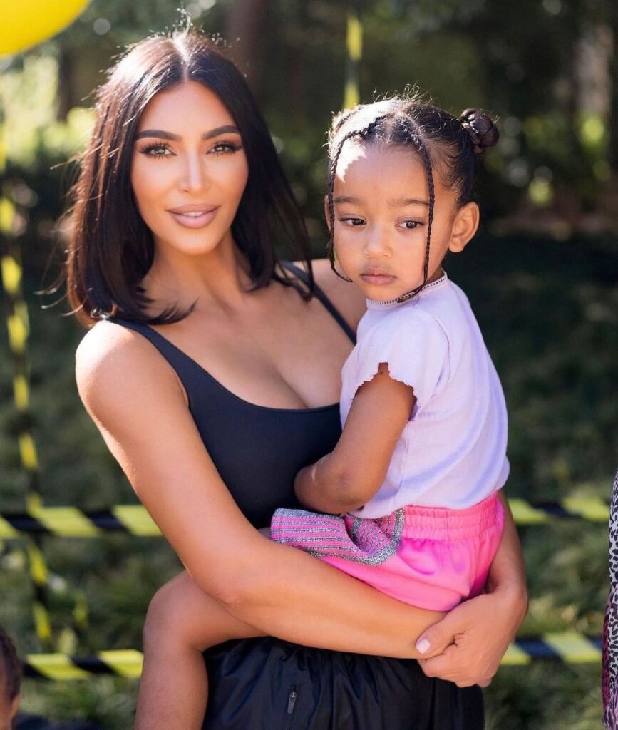 Chicago with her mother Kim Kardashian