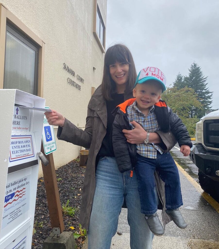Marie Gluesenkamp Perez with his child son