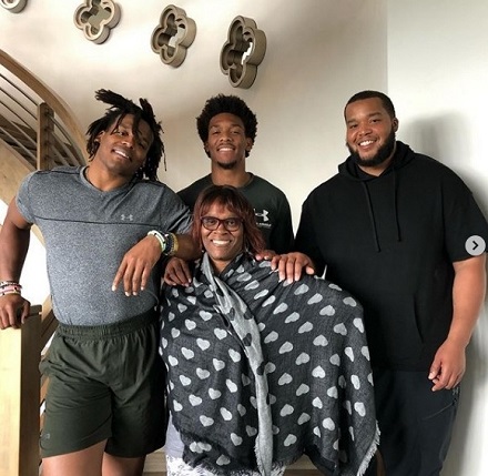 Newton with family members