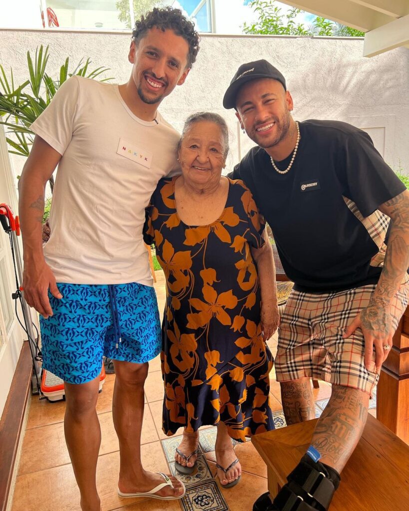 Neymar with his grandmother