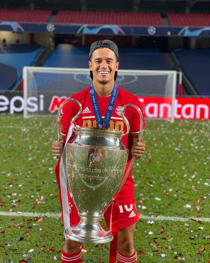 Philippe Coutinho received trophy
