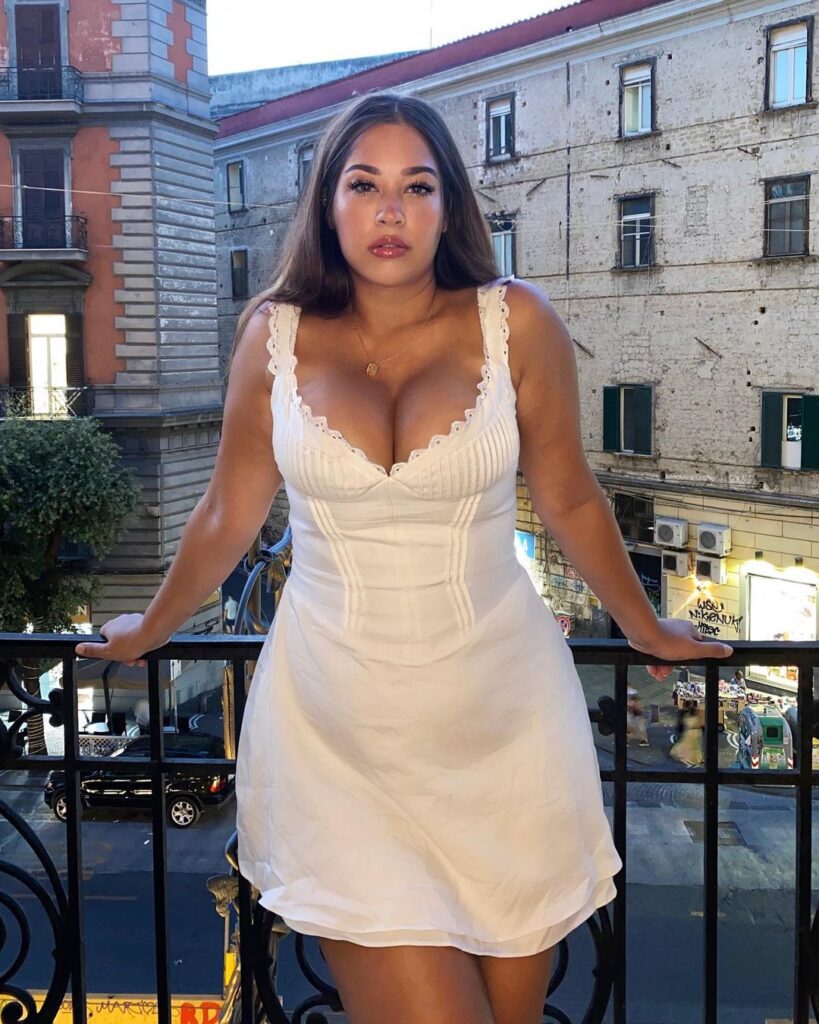 Azalia Lexi Physical Appearance
