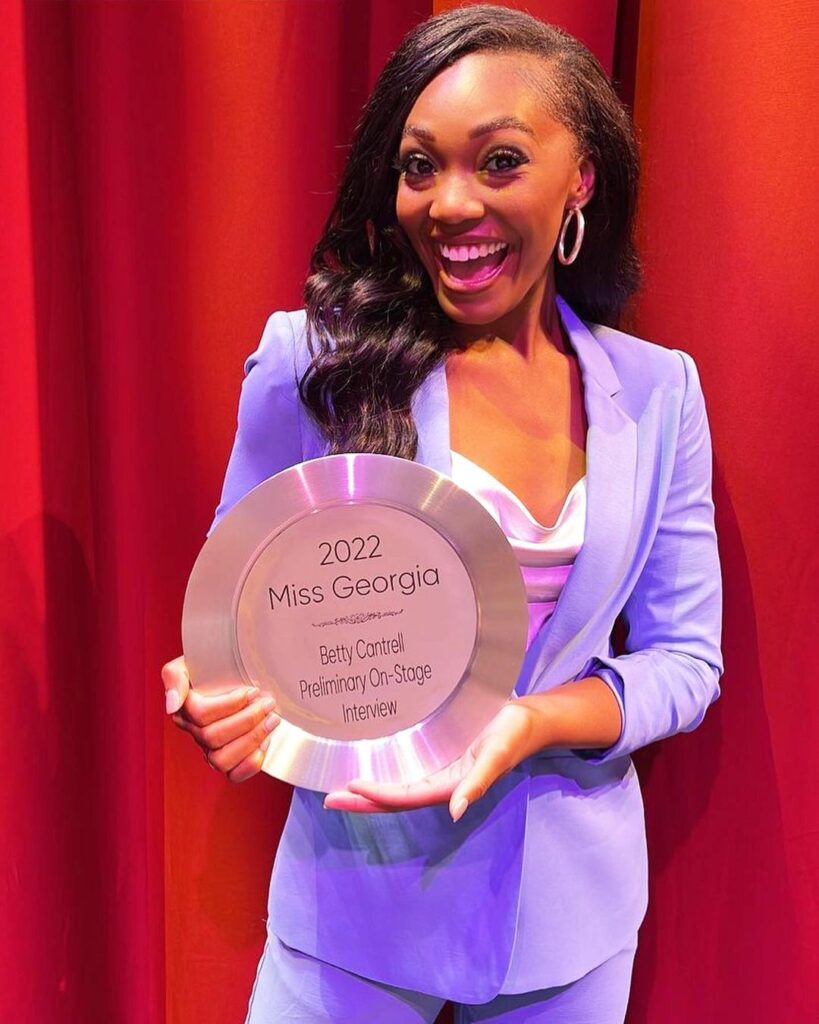 Kelsey won the award of Miss Georgia 2022