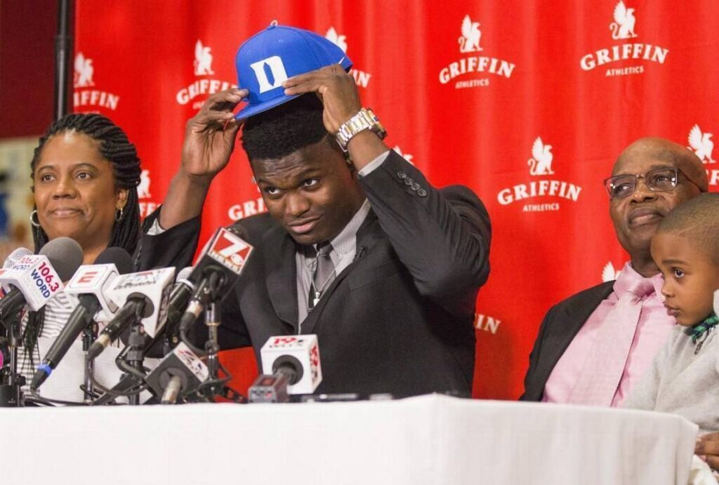 Zion Williamson with his Parents