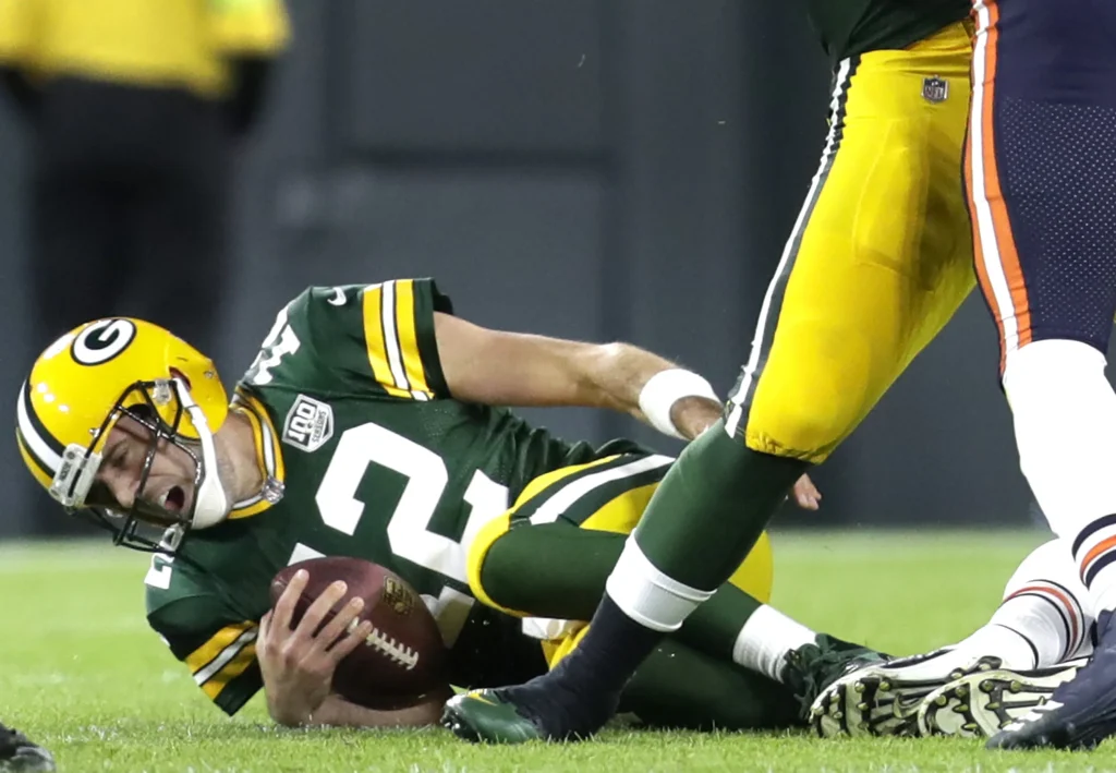 Aaron Rodgers injury in 2018