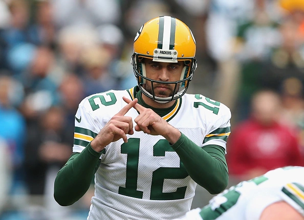Aaron Rodgers played football for Green Bay Packers in 2015