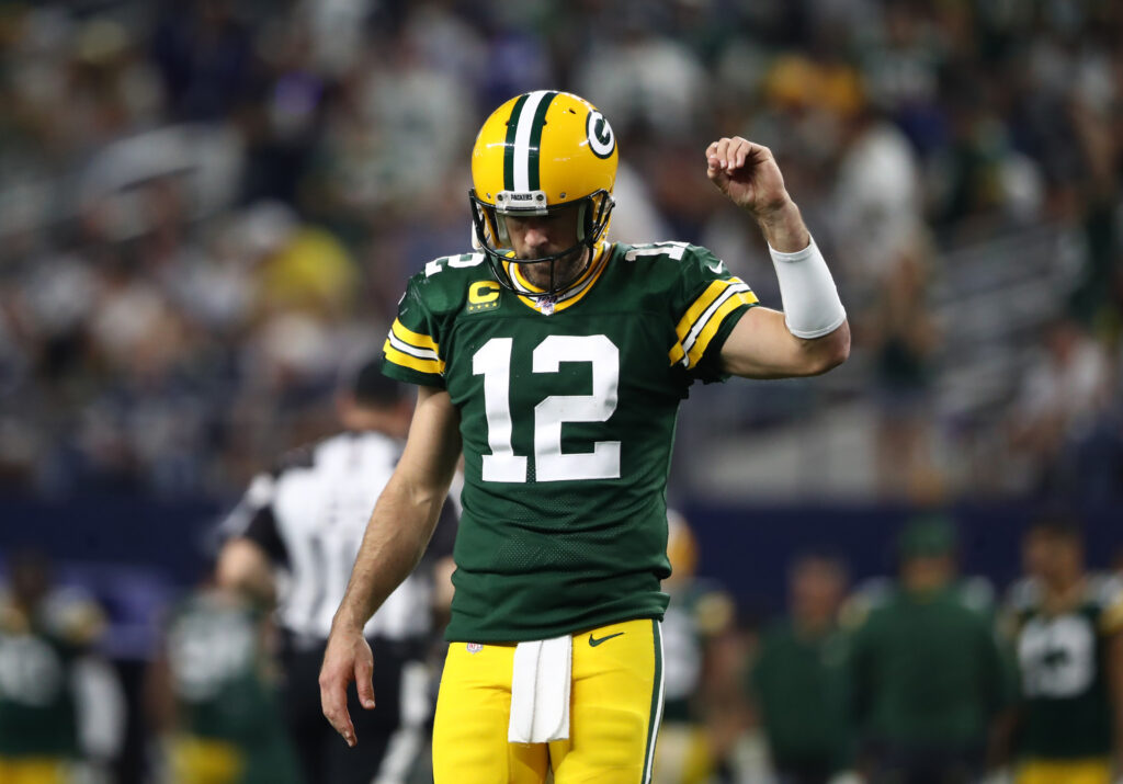 Aaron Rodgers wins the Offensive Player of the Week in 2019