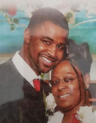 Tee Morant with his mother