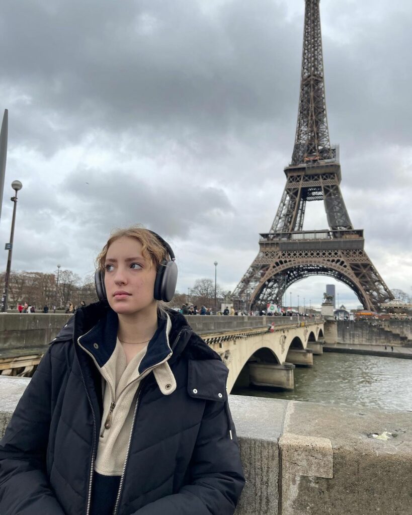 Karina Kurzawa infront of Eiffel Tower