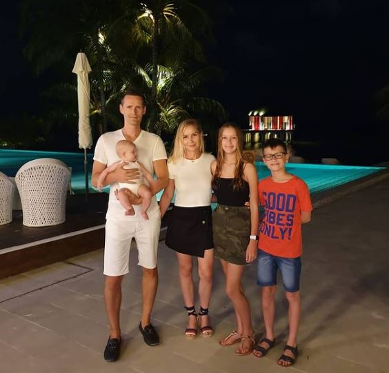Karina Kurzawa with her full family