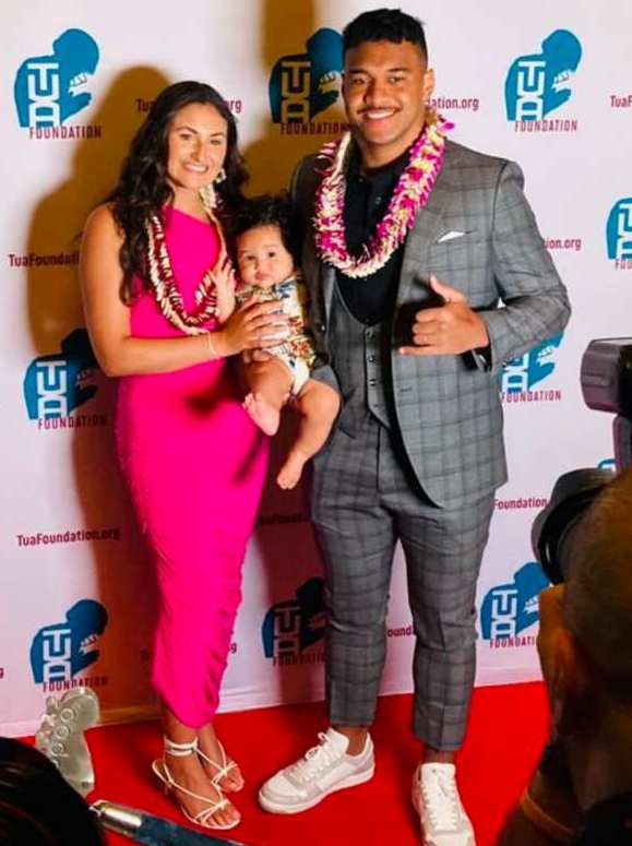 Annah Gore with her husbandTua Tagovailoa and son Ace