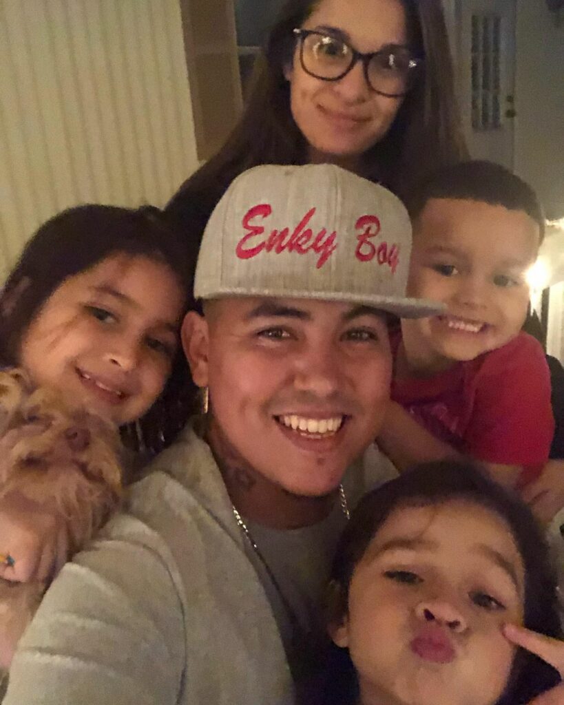 Randy Gonzalez with his wife and kids