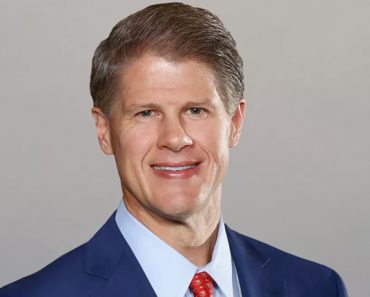Clark Hunt Wiki, Age, Height, Wife, Daughter, Family, Ethnicity, Net Worth, and Biography