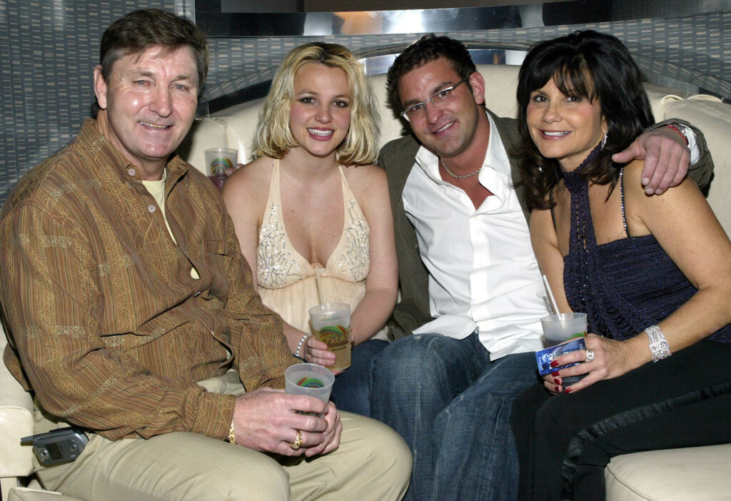 Jamie Lynn Spears with her parents