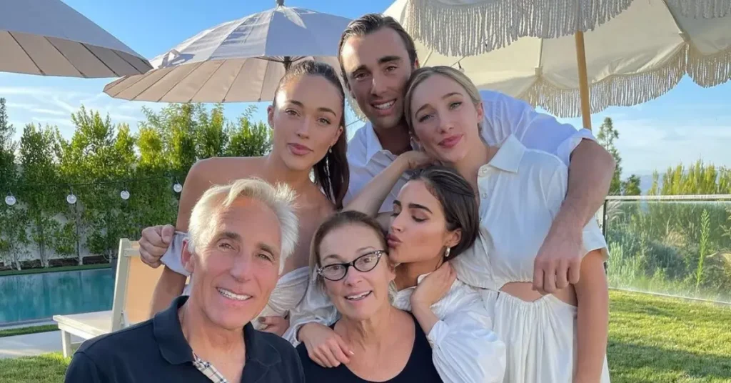 Olivia Culpo with her parents and siblings