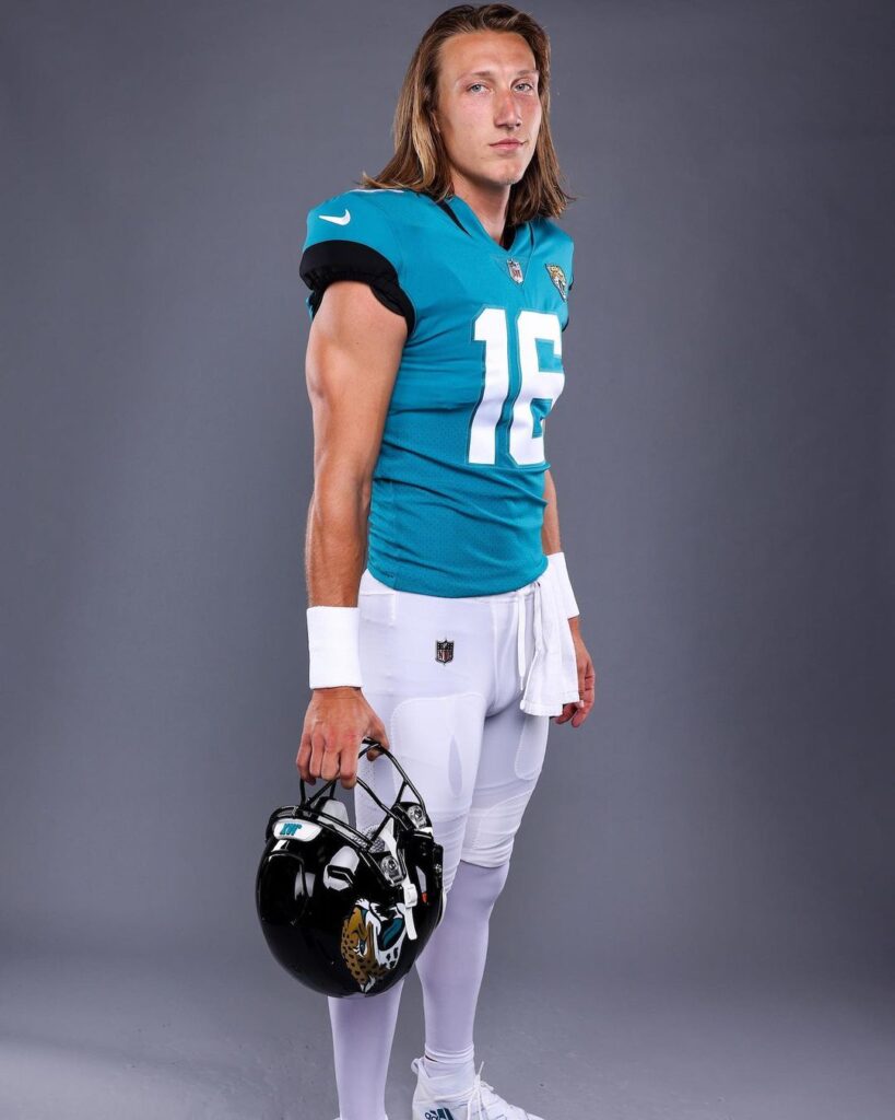 Trevor Lawrence height and weight