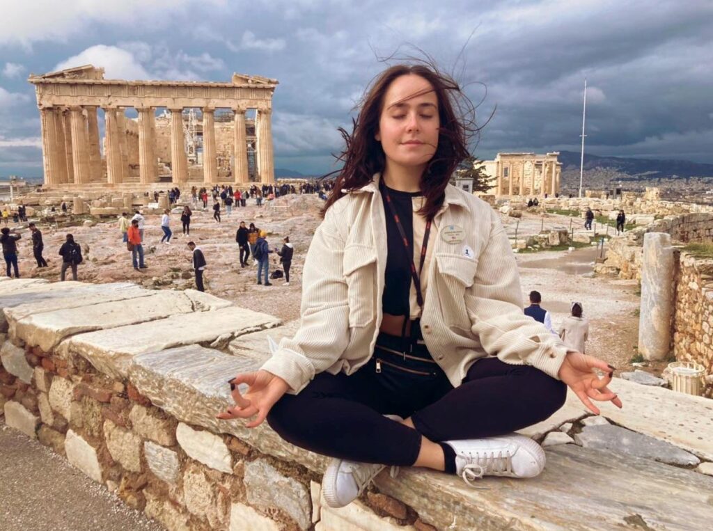 Jessica Palkovic meditating