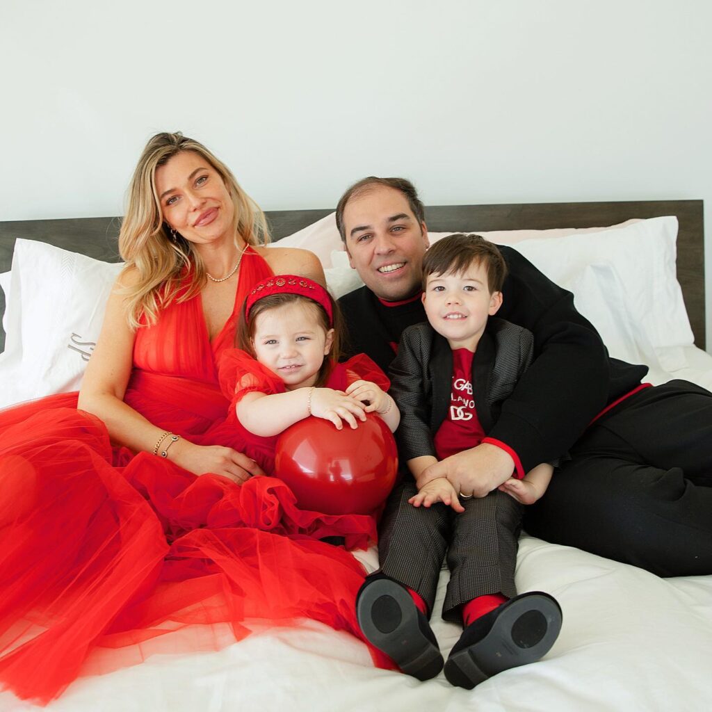 Salvatore Palella with his wife Samantha Hoopes and kids