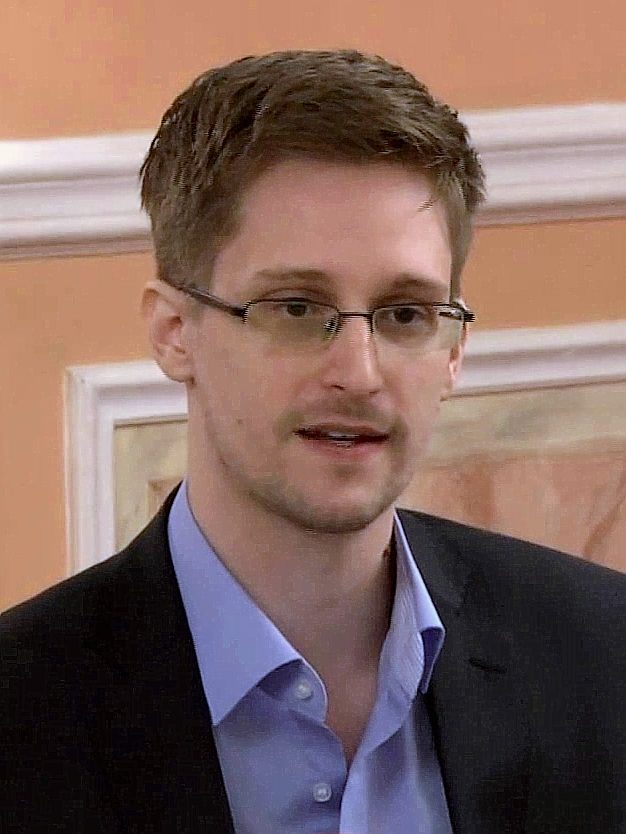 Edward Snowden Wiki, Age, Height, Wife, Family, Children, Education, Net Worth, Biography & More