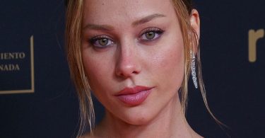 Ester Expósito Wiki, Edad, Altura, Novio, Relaciones, Valor Neto, Padres Y Biografía