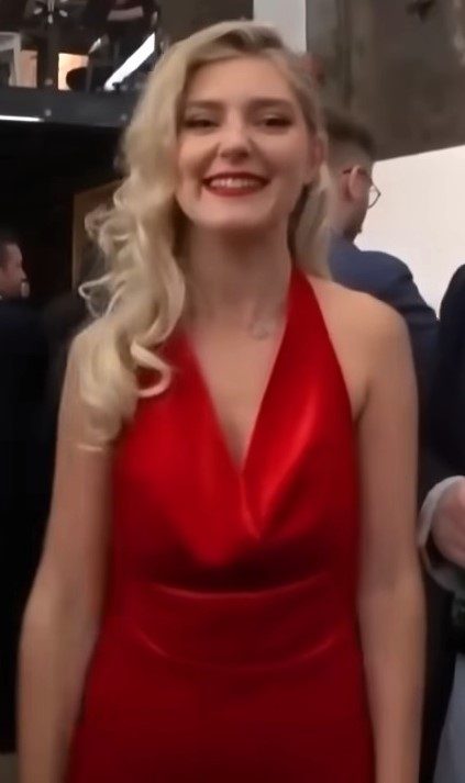 Eva Elfie Wiki, Bio, Age, Height, Husband, Boyfriend, Ethnicity, Net Worth