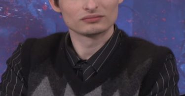 Finn Wolfhard Wiki, Age, Height, Girlfriend, Parents, Ethnicity, Net Worth & Biography