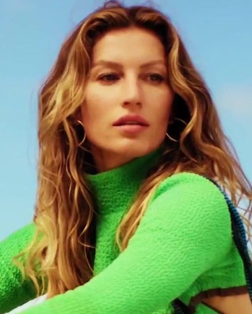 Gisele Bundchen Wiki, Age, Height, Weight, Parents, Sisters, Dating, Boyfriend, Net Worth & Biography