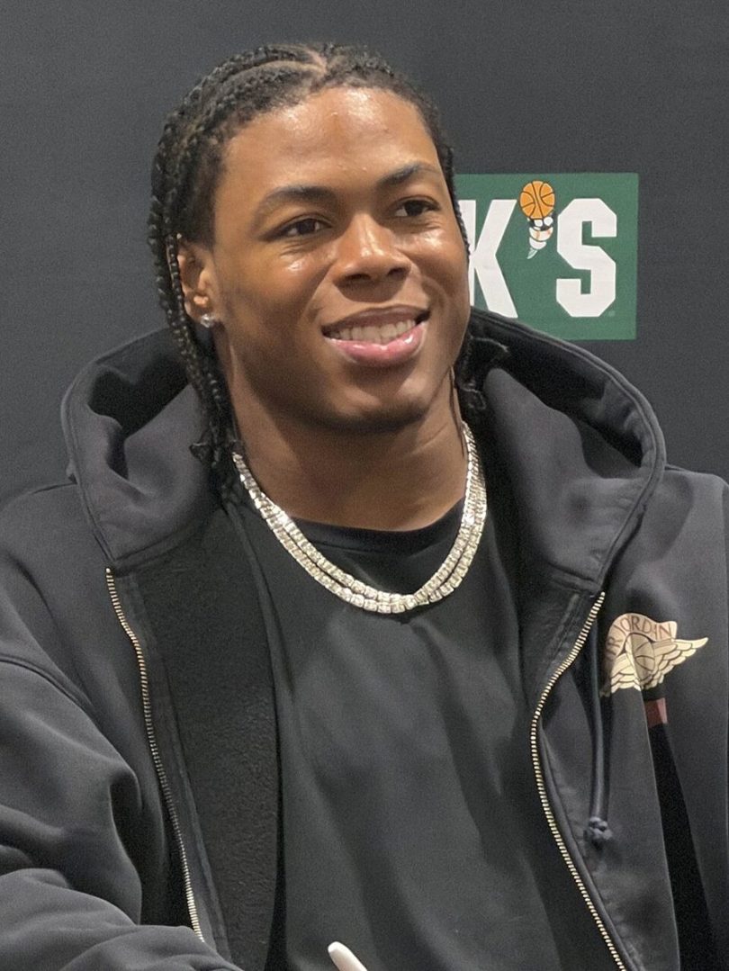Jahmyr Gibbs Wiki, Age, Height, Parents, Girlfriend, Ethnicity, Net Worth, Biography