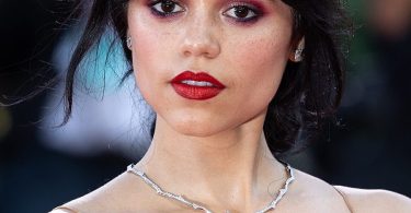 Jenna Ortega Wiki, Age, Height, Parents, Boyfriend, Ethnicity, Birthday, Net Worth & Biography
