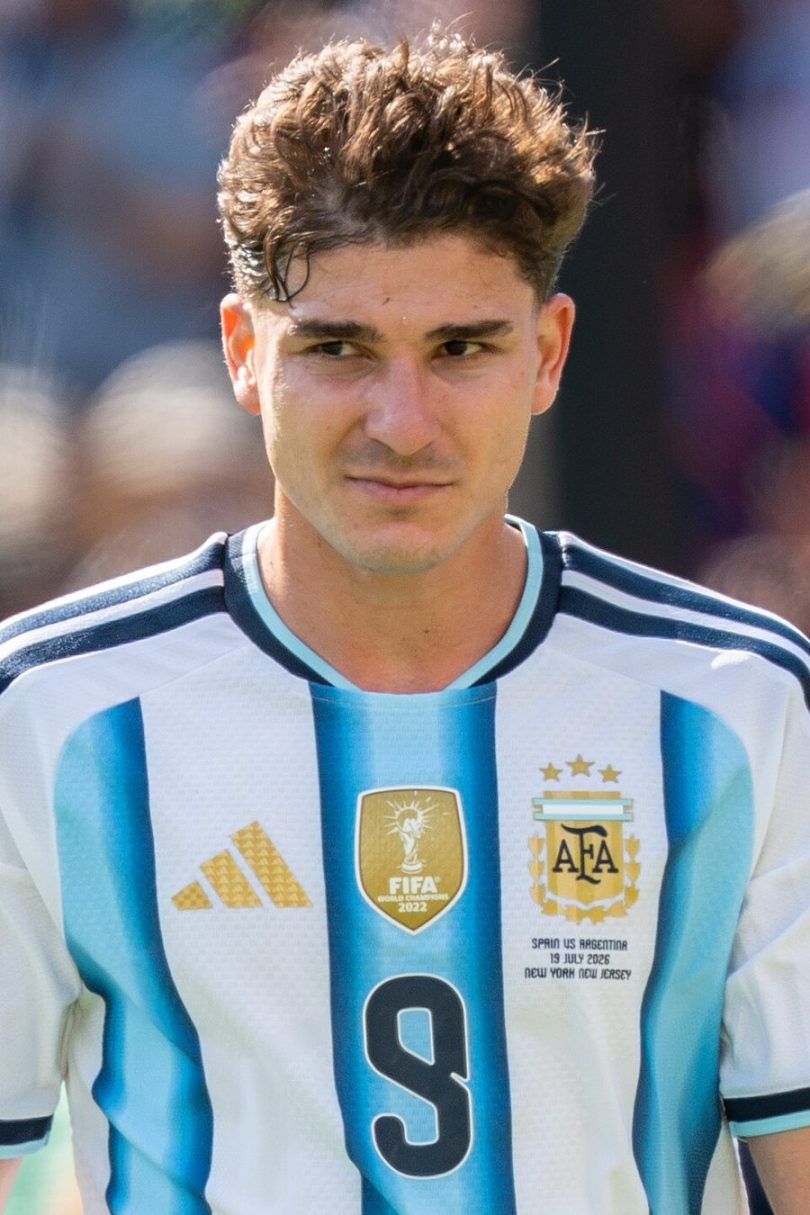 Julian Alvarez Wiki, Age, Height, Parents, Girlfriend, Stats, Salary, Net Worth, Biography & More
