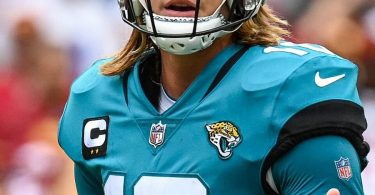 Trevor Lawrence Wiki, Age, Height, Parents, Wife, Girlfriend, Net Worth, Ethnicity & Biography