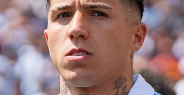 Enzo Fernandez Wiki, Age, Height, Parents, Girlfriend, Wife, Stats, Salary, Net Worth, Biography & More