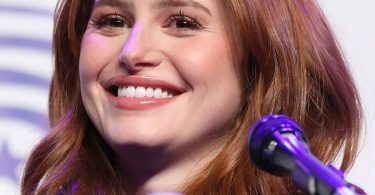 Madelaine Petsch Wiki, Age, Height, Boyfriend, Family, Movies, Net Worth, Biography & More